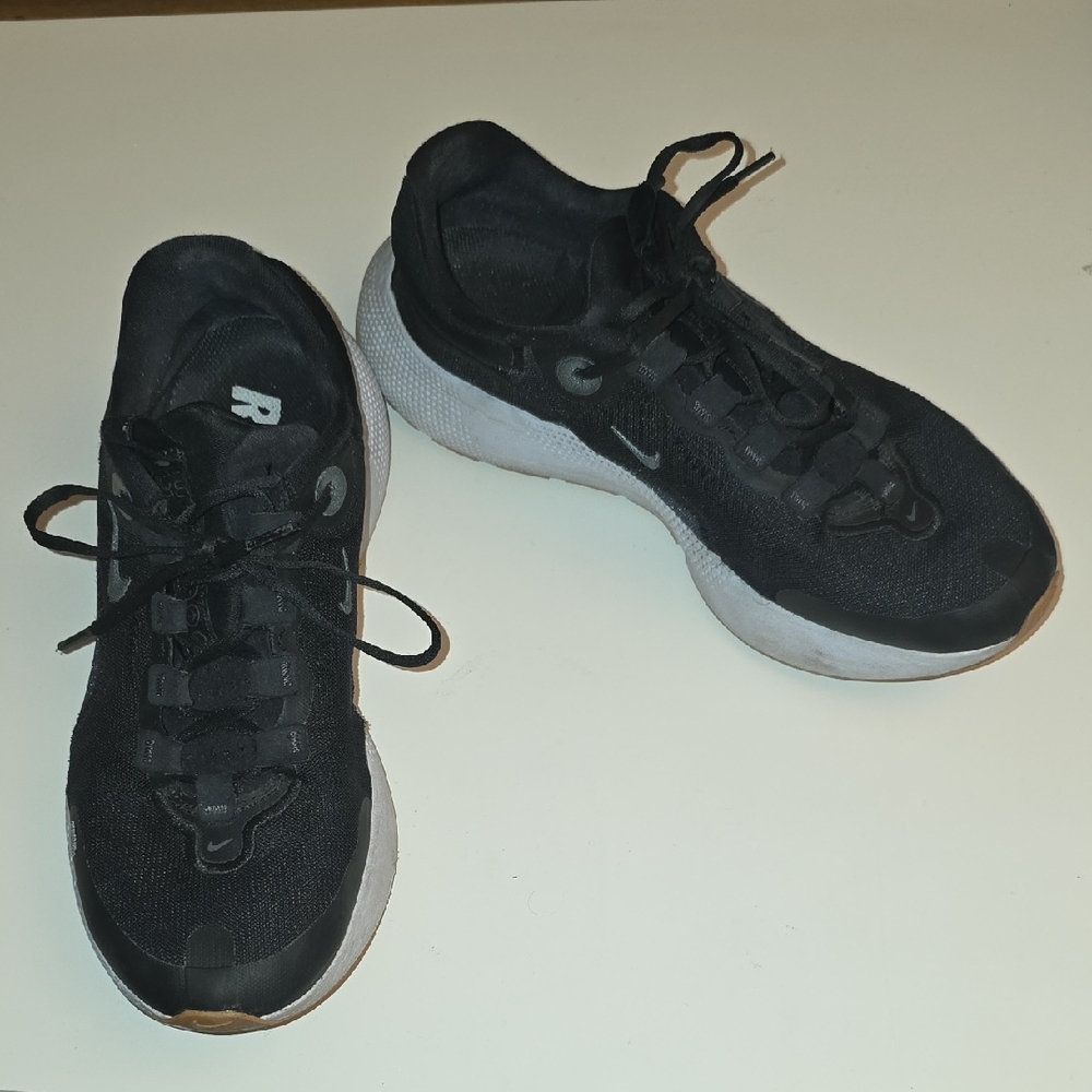 Nike Black and Gray Sneakers